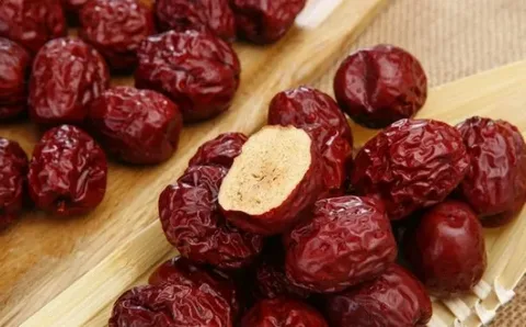 تصویر 3 از قیمت خرید عناب درشت درجه یک + فروش ویژه